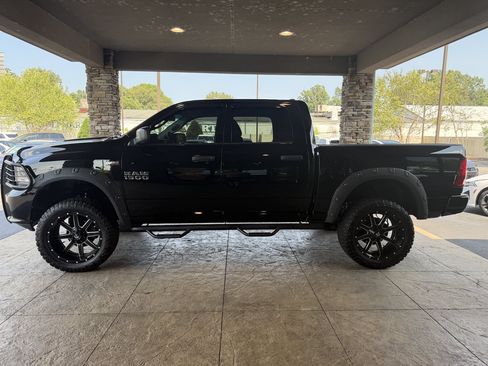 Used 2015 RAM 1500 Express AWD/4WD image 10