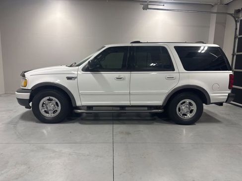 Used 2000 Ford Expedition XLT image 10