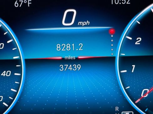 Certified 2020 Mercedes-Benz GLE 450 4MATIC image 27