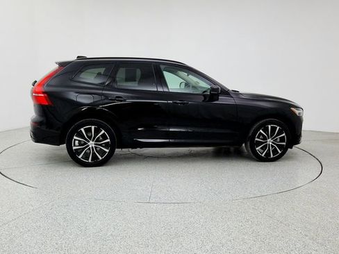 Used 2023 Volvo XC60 B5 Plus w/ Climate Package image 4