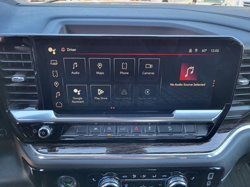 Used 2024 GMC Sierra 1500 Elevation w/ LPO, Elevation Black Package image 21