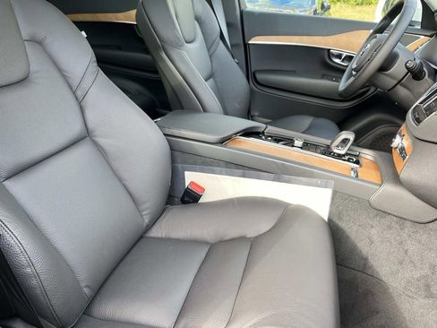 Used 2025 Volvo XC90 T8 Core w/ Protection Package Premier image 23