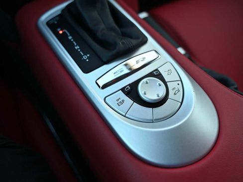 Used 2006 Mercedes-Benz SLR COUPE 2D image 17
