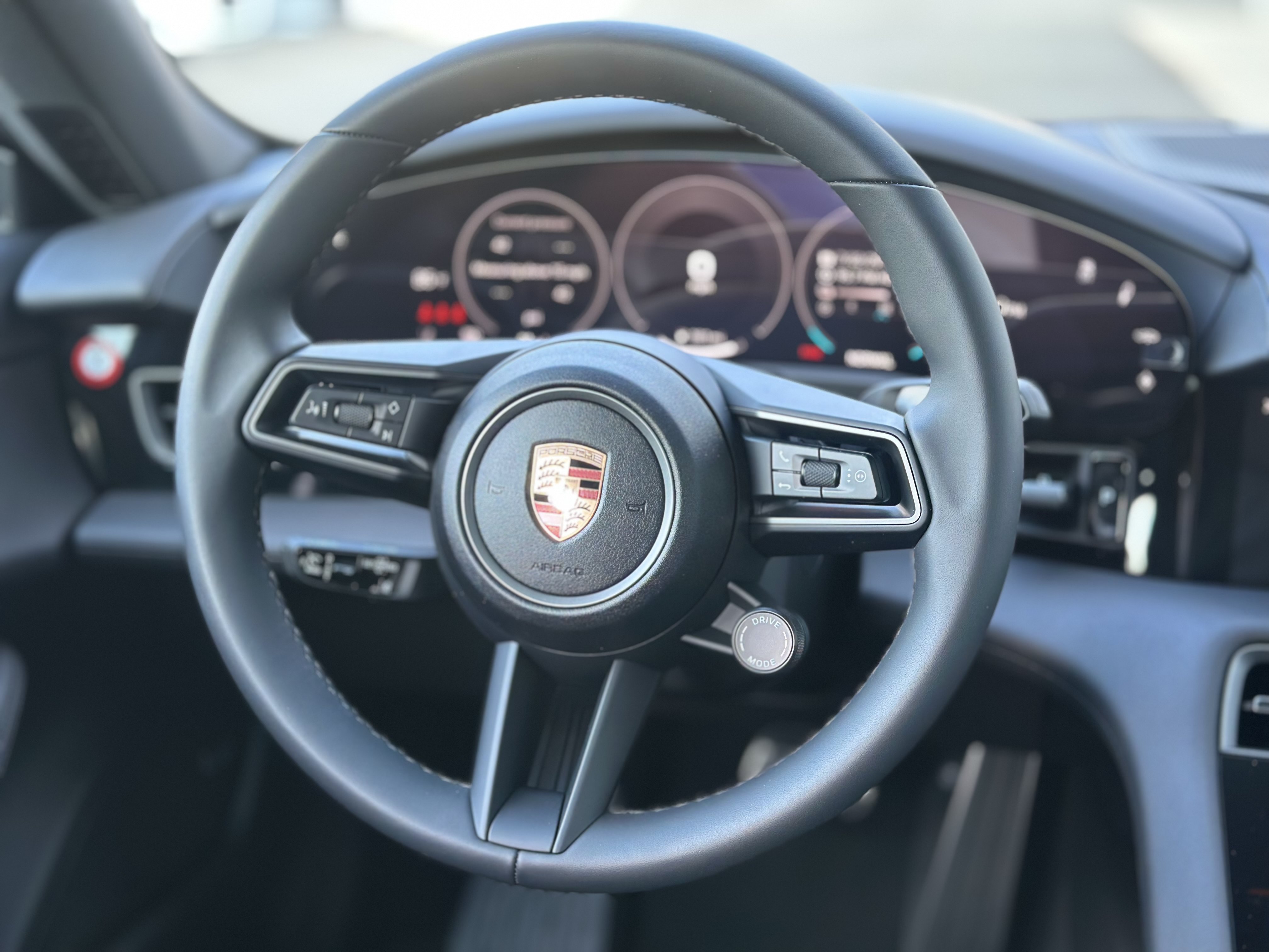 Certified 2025 Porsche Taycan AWD/4WD image 20