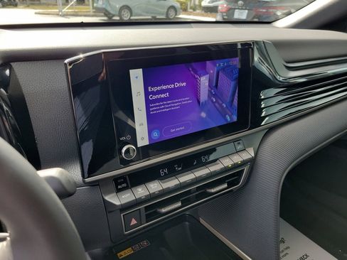 Used 2026 Toyota Camry SE image 32