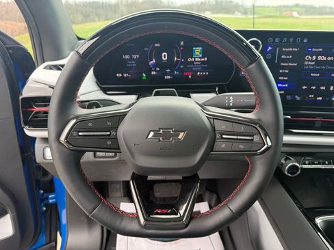 Used 2025 Chevrolet Silverado EV RST image 33