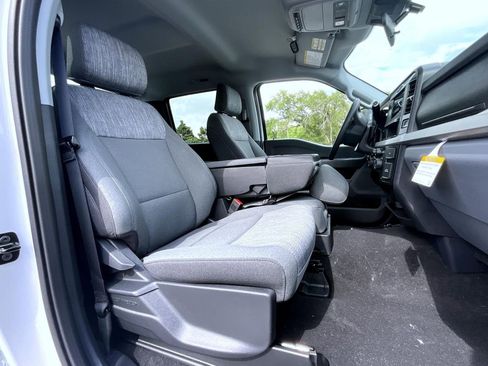 New 2026 Ford F250 XLT w/ FX4 Off-Road Package AWD/4WD image 17