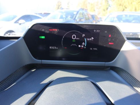 Used 2025 Subaru Solterra Premium image 14