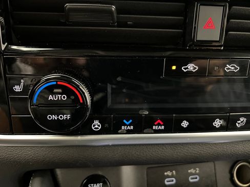 Used 2026 Nissan Rogue Platinum w/ Platinum Premium Package AWD/4WD image 56