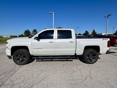 Used 2018 Chevrolet Silverado 1500 LT w/ All Star Edition AWD/4WD image 2
