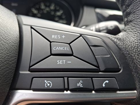 Used 2019 Nissan Rogue SV AWD/4WD image 20