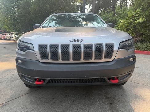Used 2020 Jeep Cherokee Trailhawk AWD/4WD image 10