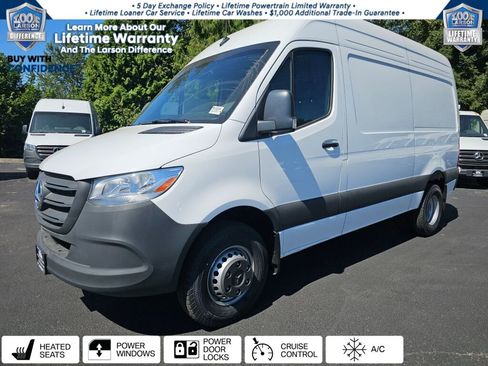 New 2024 Mercedes-Benz Sprinter 144 Cargo image 1