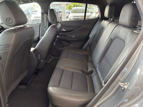 Used 2025 Buick Envista Preferred image 25