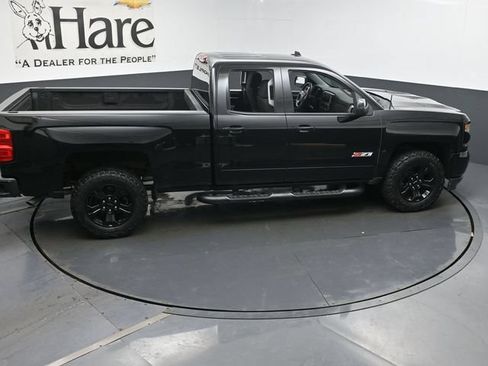 Used 2018 Chevrolet Silverado 1500 LT w/ Midnight Edition AWD/4WD image 57
