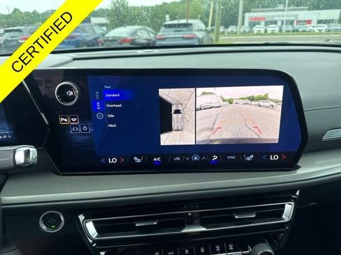 Used 2026 Chevrolet Traverse LT w/ Driver Confidence Package FWD image 11
