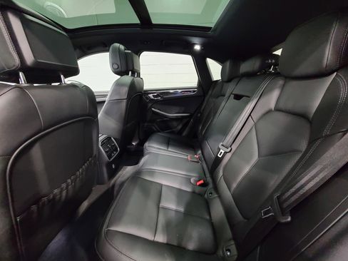 New 2026 Porsche Macan image 27