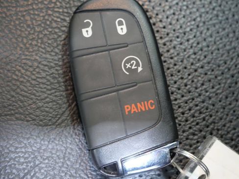 Used 2022 Jeep Compass Limited w/ Sun and Sound Group AWD/4WD image 28