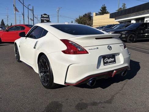 Used 2016 Nissan 370Z NISMO RWD image 5
