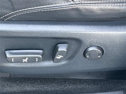 Used 2023 Toyota 4Runner Limited image 16