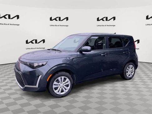 Certified 2025 Kia Soul LX FWD image 1