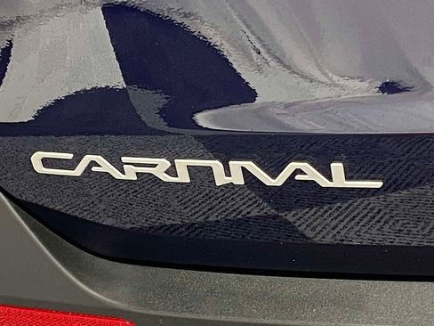 New 2026 Kia Carnival FWD image 9
