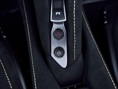 Used 2026 McLaren 750S Spider image 67