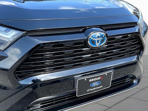 Used 2024 Toyota RAV4 SE AWD/4WD image 33