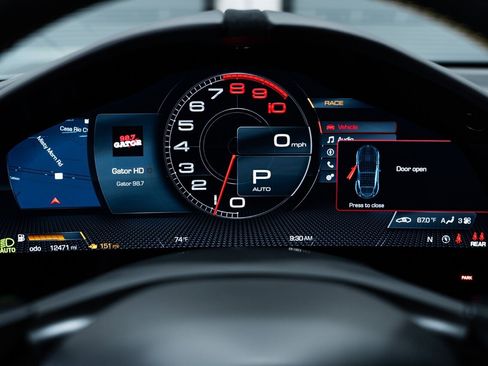 Used 2021 Ferrari Roma RWD image 17
