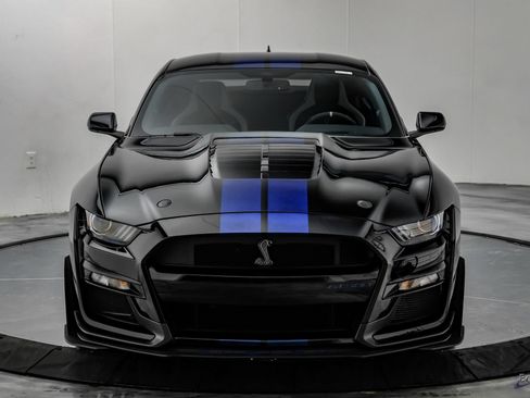 Used 2021 Ford Mustang Shelby GT500 w/ Carbon Fiber Track Pack RWD image 35