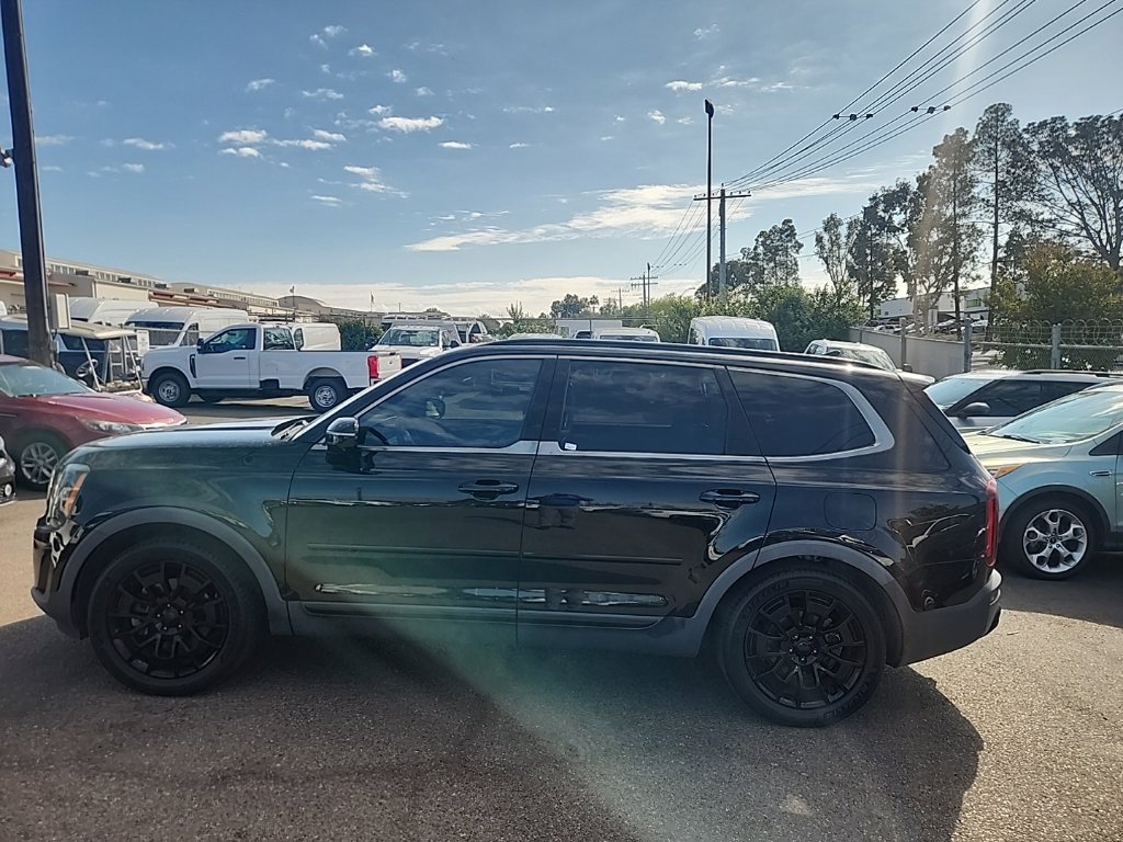 Certified 2021 Kia Telluride SX w/ Nightfall Edition Package AWD/4WD image 10