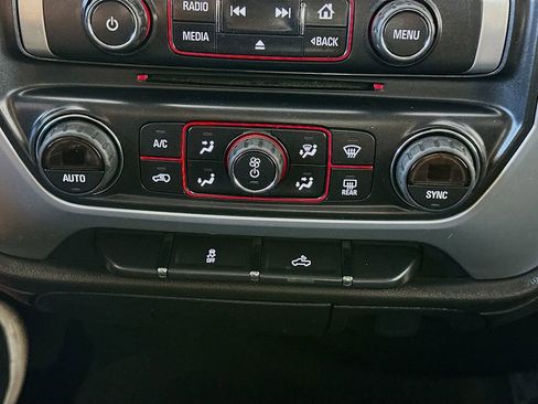 Used 2015 GMC Sierra 1500 SLE w/ SLE Value Package AWD/4WD image 18