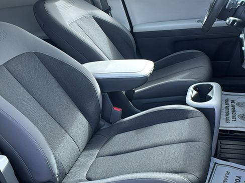 Used 2024 Hyundai Ioniq 5 SEL image 14