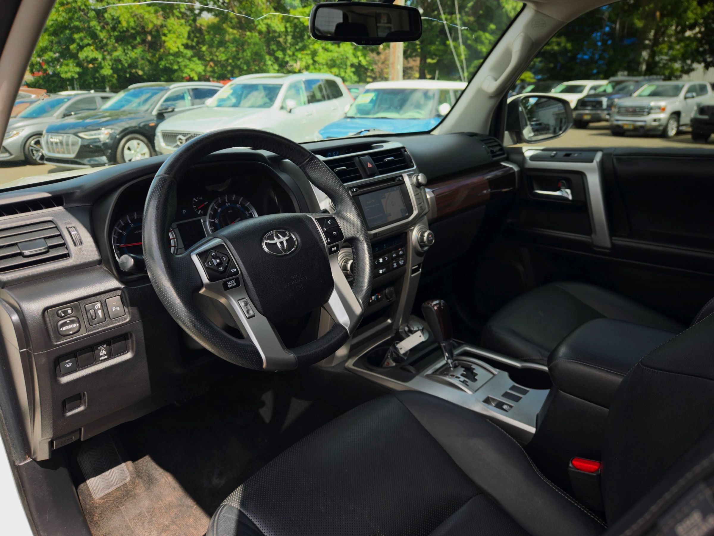 Used 2017 Toyota 4Runner Limited AWD/4WD image 19