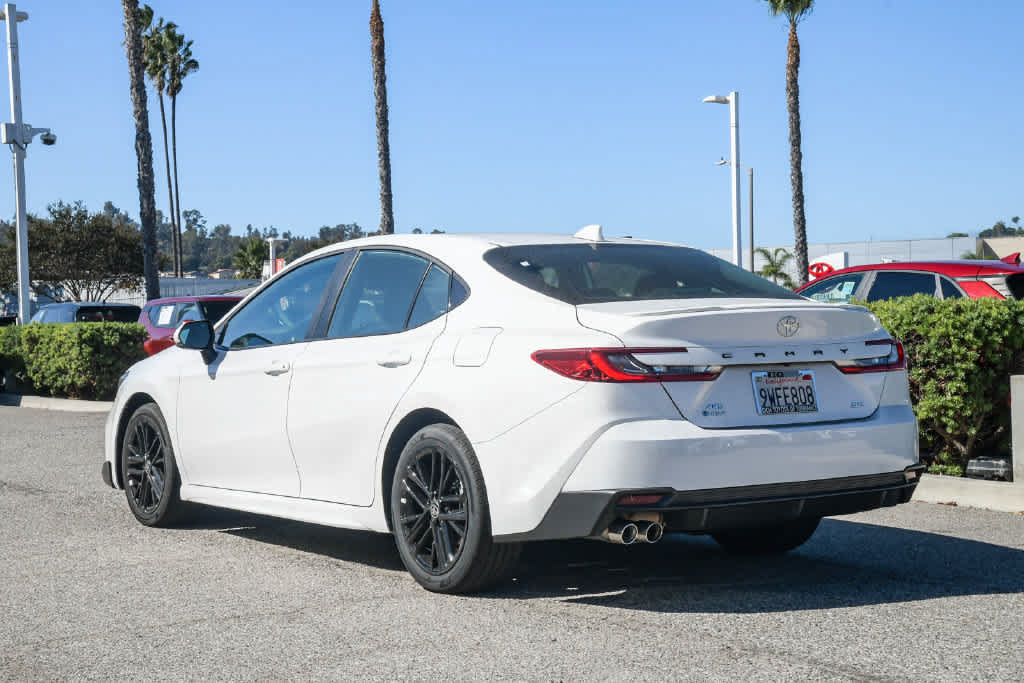 Used 2026 Toyota Camry SE AWD/4WD image 7