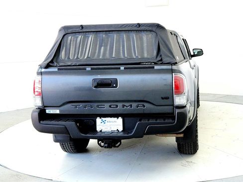 Used 2023 Toyota Tacoma TRD Off-Road image 5