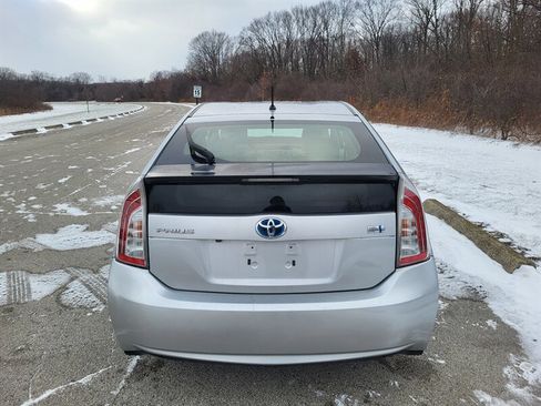 Used 2015 Toyota Prius Two image 8