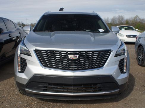 Used 2019 Cadillac XT4 Premium Luxury w/ Cold Weather Package image 2