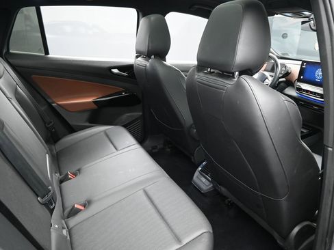 Used 2021 Volkswagen ID.4 Pro S image 34