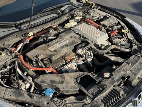 Used 2015 Honda Accord Touring image 10