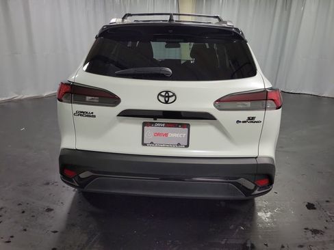 Used 2025 Toyota Corolla Cross AWD Hybrid w/ Moonroof Package image 7