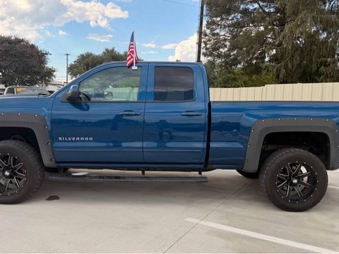 Used 2018 Chevrolet Silverado 1500 LT w/ All Star Edition AWD/4WD image 2