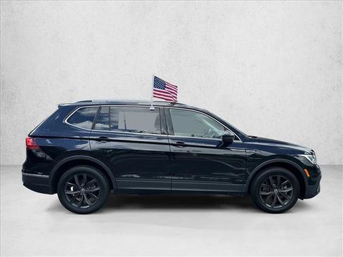 Used 2024 Volkswagen Tiguan SE FWD image 4