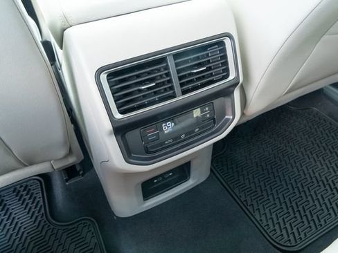 New 2026 Volkswagen Atlas SE FWD image 35