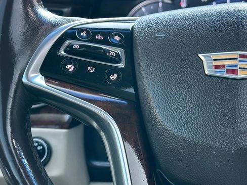 Used 2016 Cadillac Escalade ESV Luxury image 32