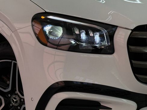 Used 2024 Mercedes-Benz GLS 450 4MATIC w/ AMG Line Exterior image 10