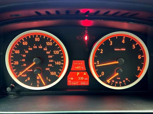 Used 2006 BMW 530xi Wagon image 14