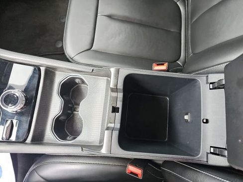 Used 2024 Jeep Grand Cherokee L Limited image 21