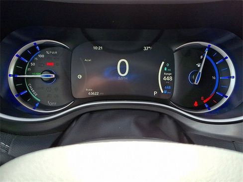 Used 2024 Chrysler Pacifica Select image 27