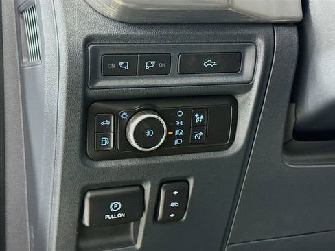 Used 2021 Ford F150 Lariat w/ Equipment Group 502A High image 10